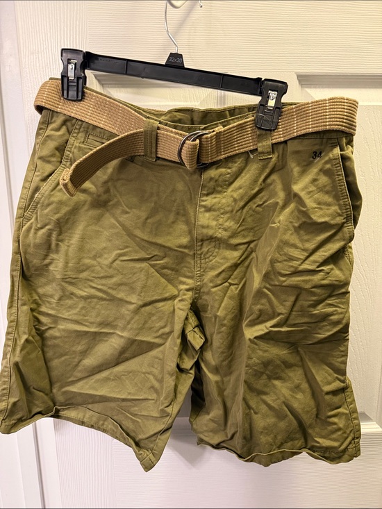Northwest Territory Other - Northwest Territory Olive Green Cargo Shorts with Tan Belt